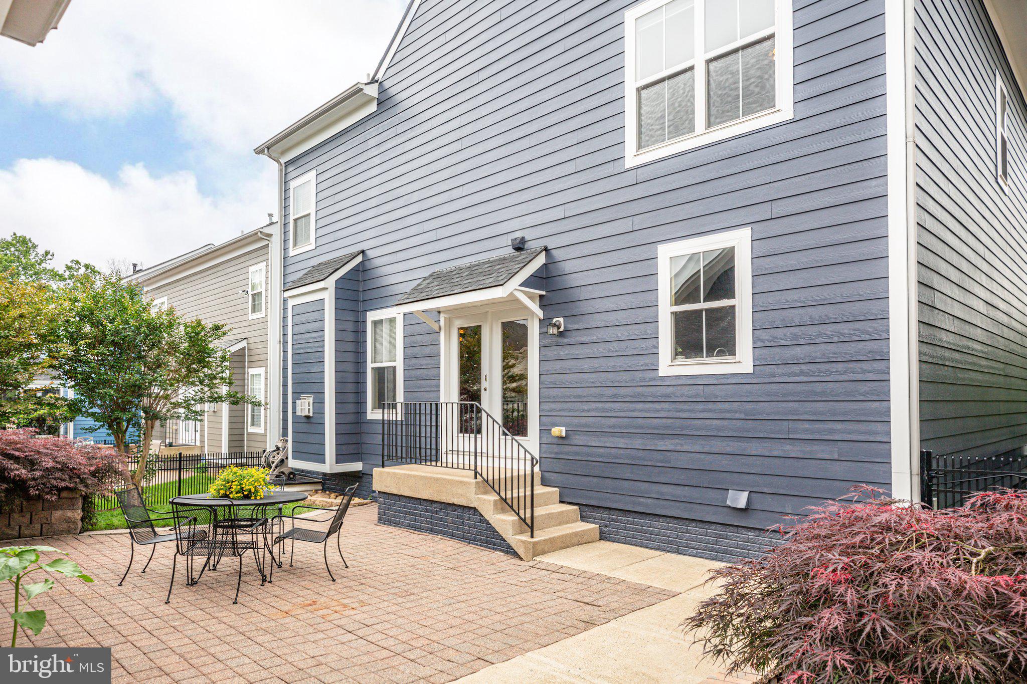1005 GRAHAM DRIVE