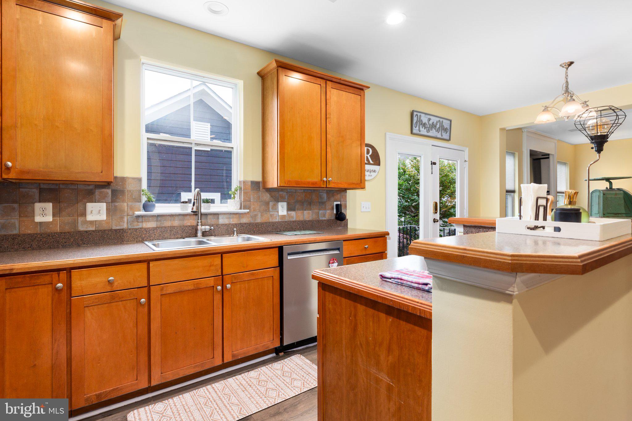 1005 GRAHAM DRIVE