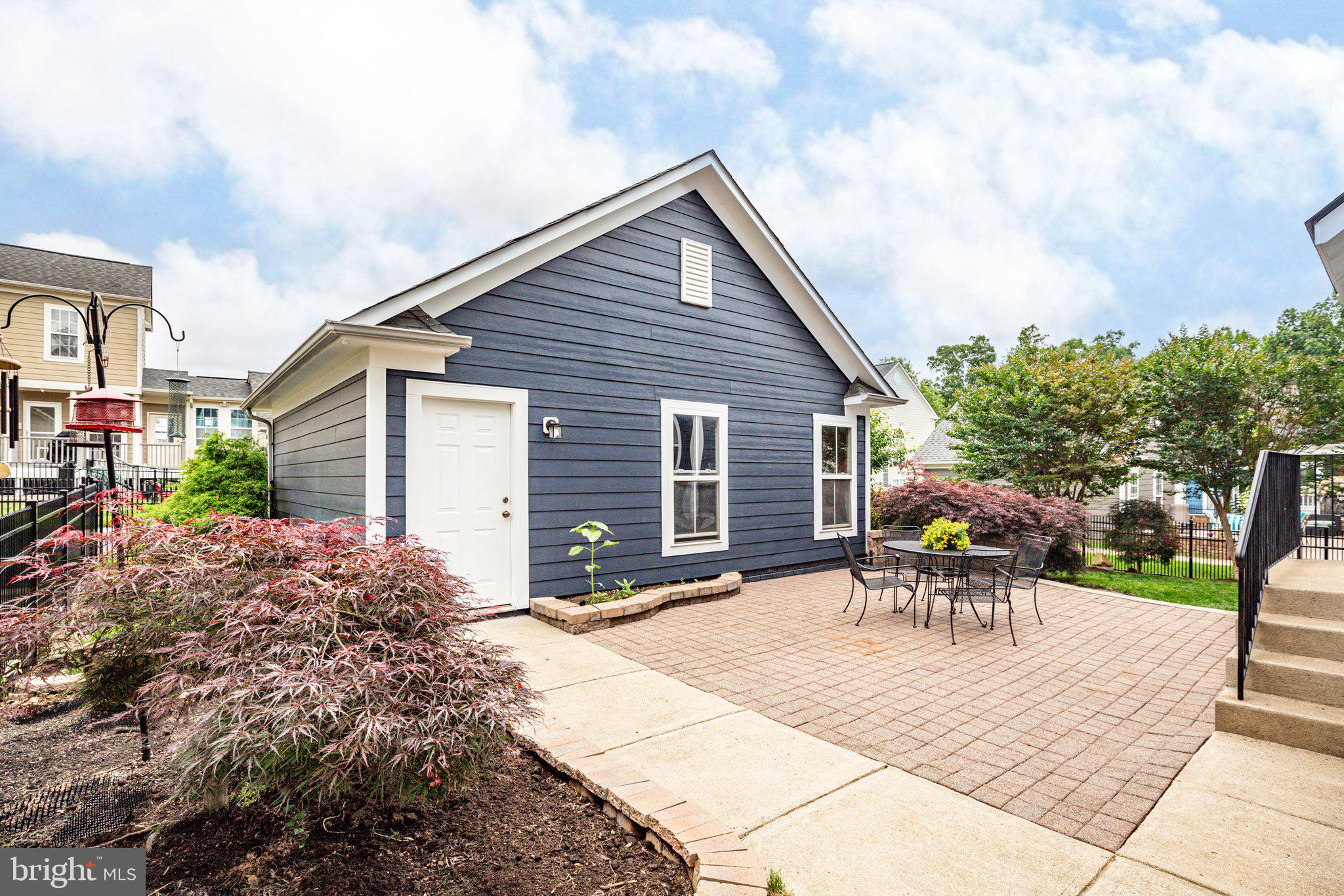 1005 GRAHAM DRIVE