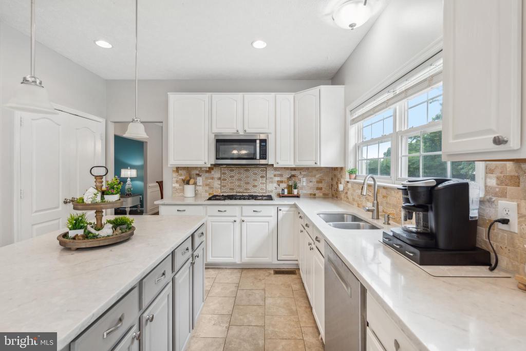 1002 CENTURY OAK DRIVE