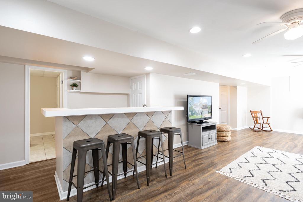 1002 CENTURY OAK DRIVE