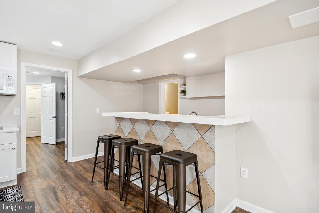 1002 CENTURY OAK DRIVE