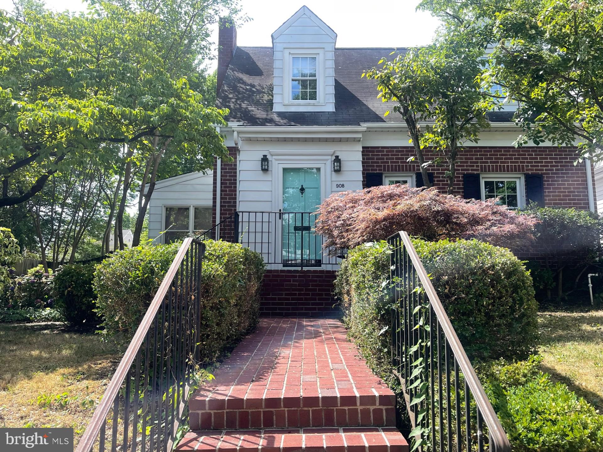 908 WILLIAM STREET