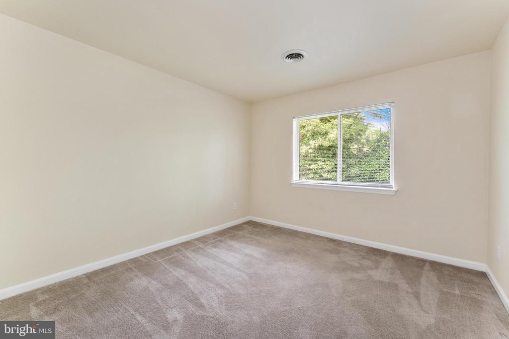 1805 WILLIAM STREET 207B