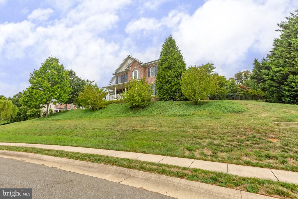 1101 DOWNMAN PLACE