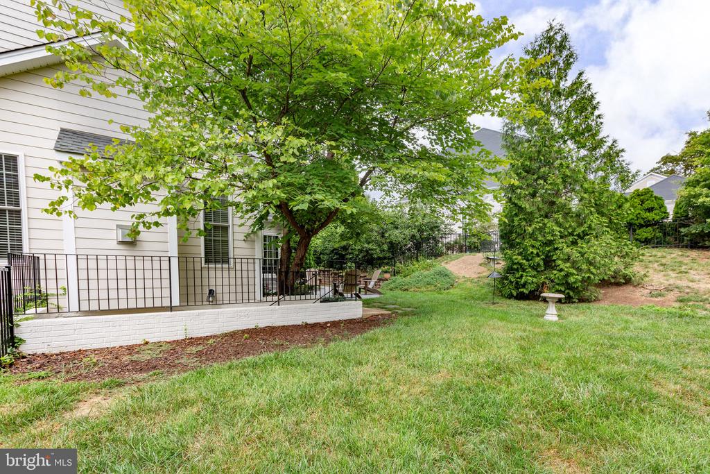 1101 DOWNMAN PLACE