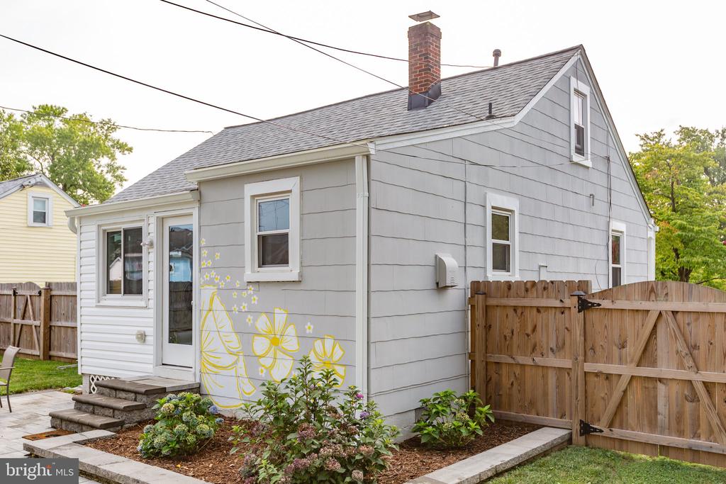 441 HANSON AVENUE