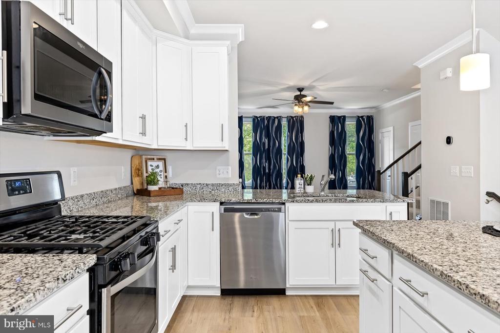 118 KINROSS LANE
