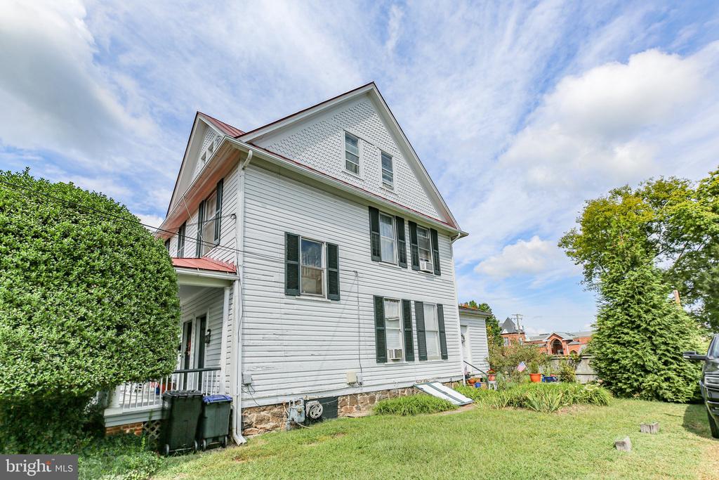 703 PRINCE EDWARD STREET