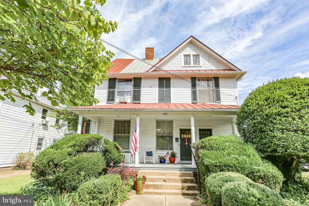 703 PRINCE EDWARD STREET