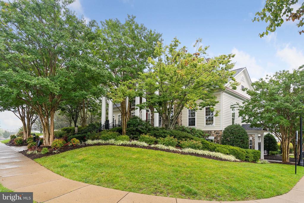 1100 WALKER DRIVE