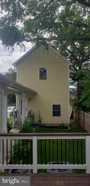 1106 DOUGLAS STREET