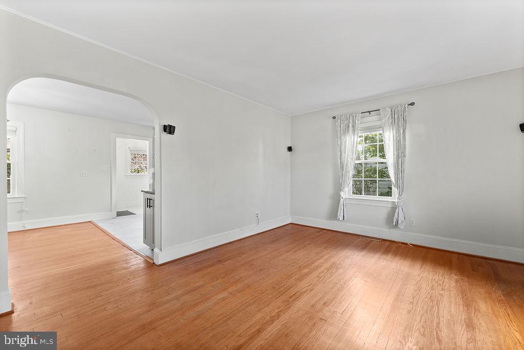 122 LONGSTREET AVENUE