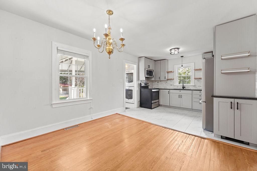 122 LONGSTREET AVENUE