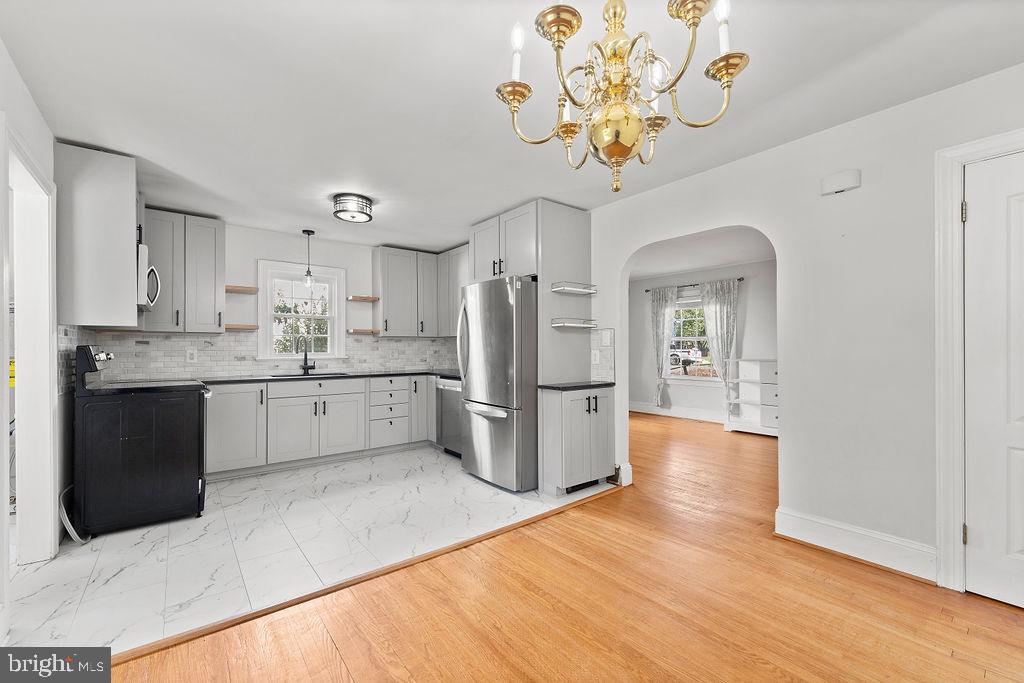 122 LONGSTREET AVENUE