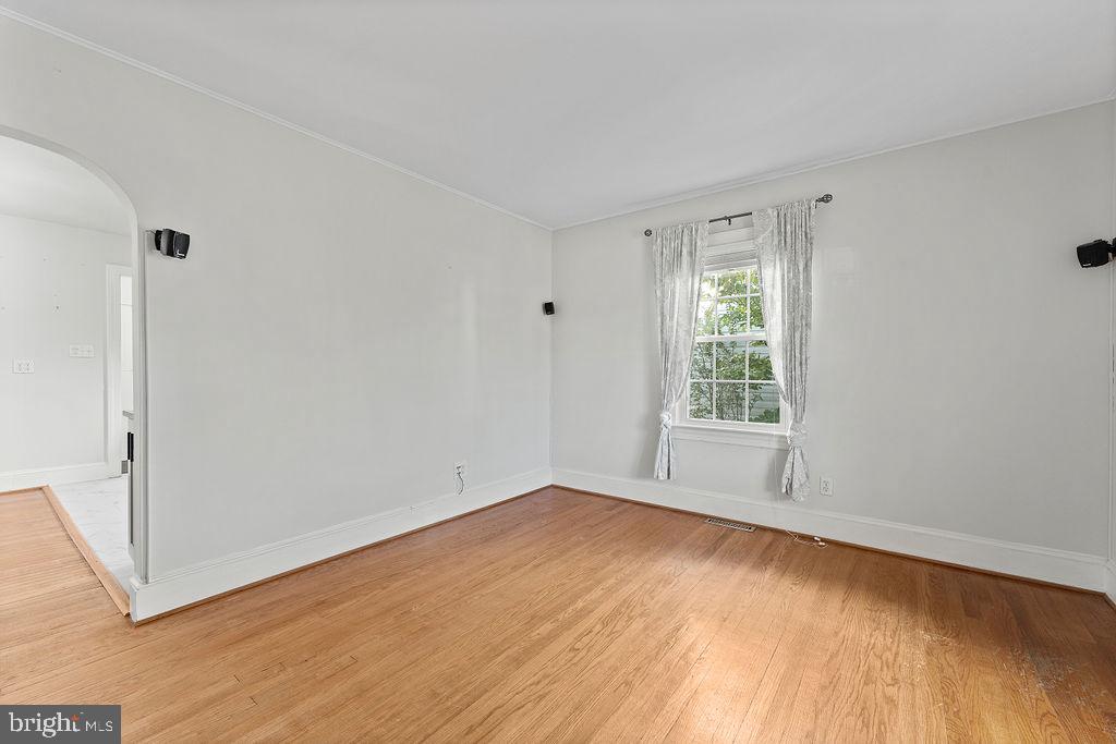 122 LONGSTREET AVENUE