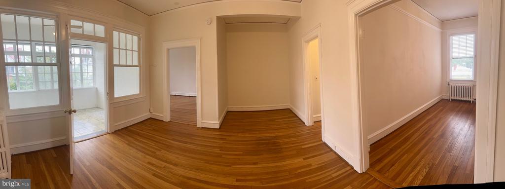702 PRINCE EDWARD ST 4