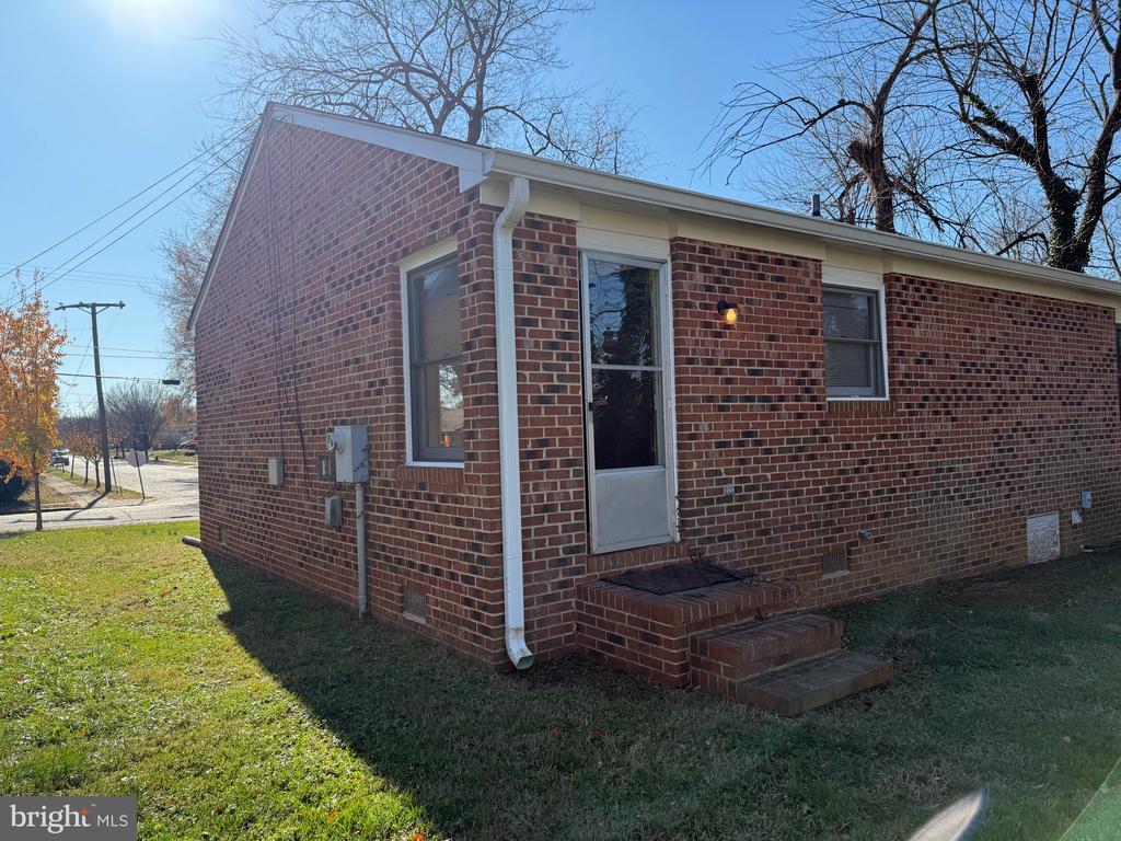 421 TYLER STREET