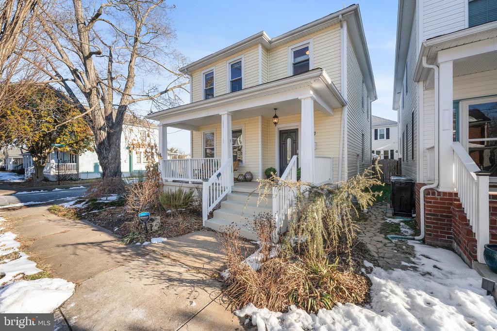 1617 CHARLES STREET
