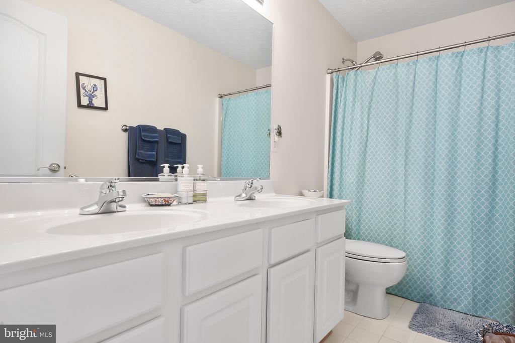 1202 CENTURY OAK DRIVE