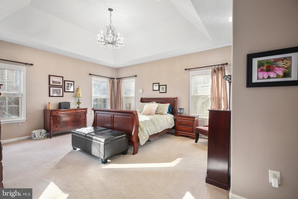 1202 CENTURY OAK DRIVE