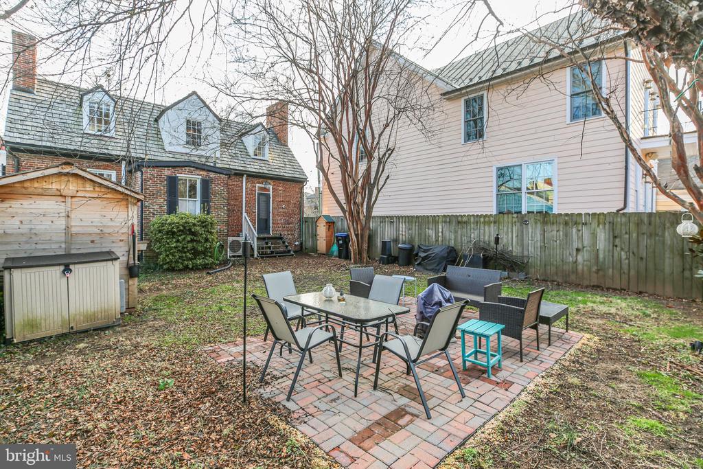 209 FAUQUIER STREET