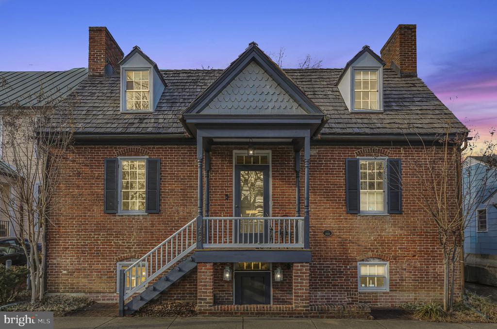 209 FAUQUIER STREET