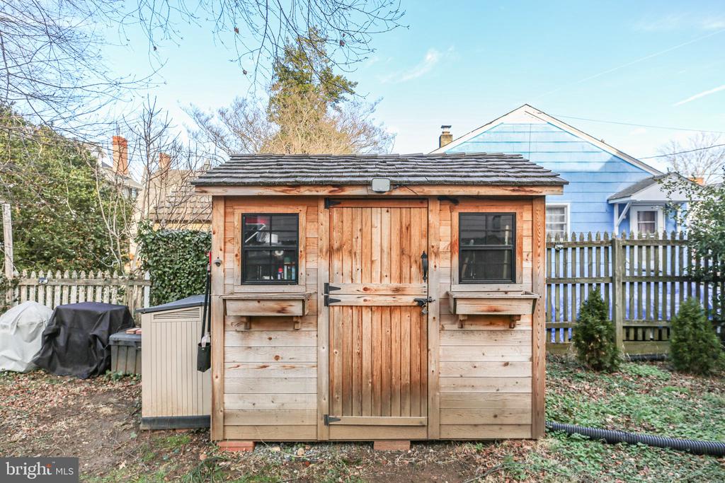 209 FAUQUIER STREET