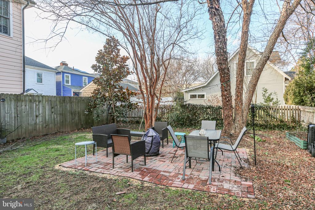 209 FAUQUIER STREET
