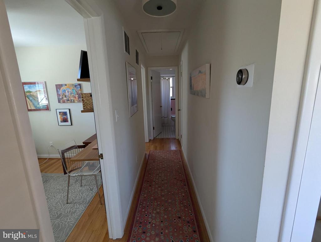 609 WOODFORD STREET