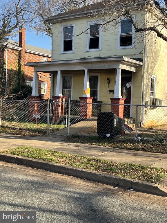 212 GLOVER STREET