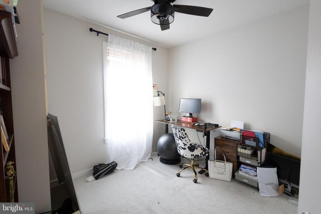 128 KINROSS LANE