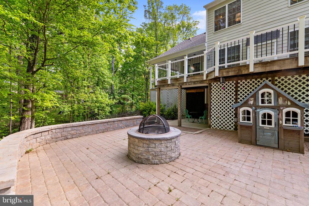 310 LEE DRIVE