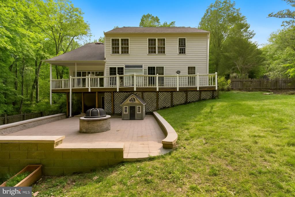 310 LEE DRIVE