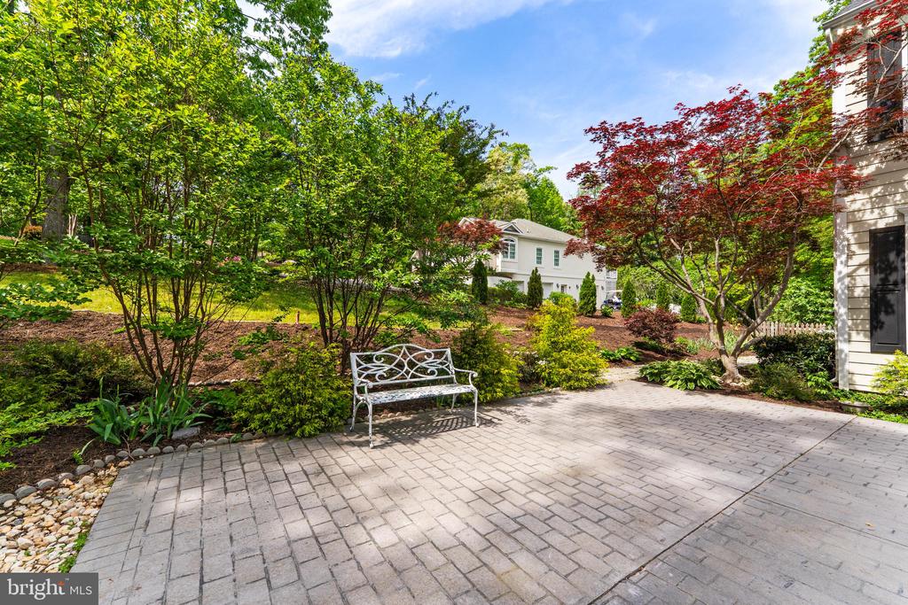 310 LEE DRIVE