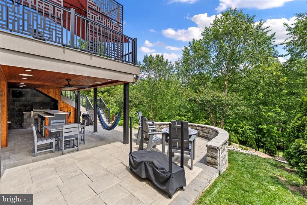 1323 WALKER DRIVE