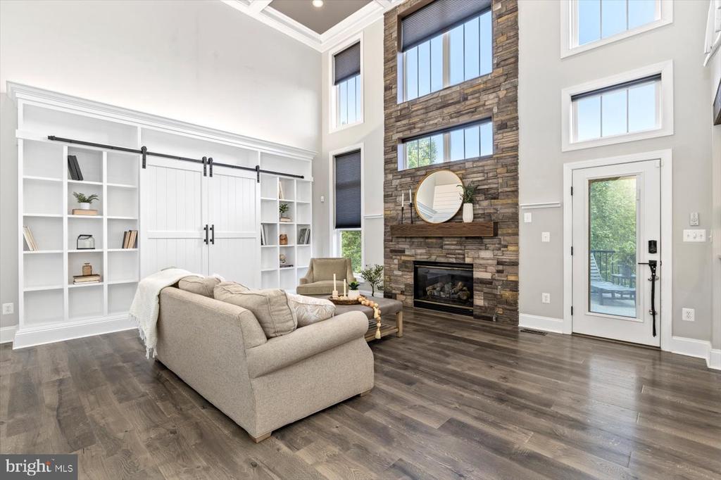 1323 WALKER DRIVE