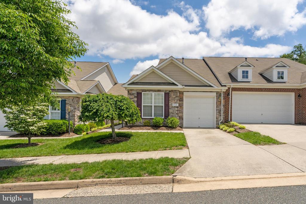 906 CADMUS DRIVE