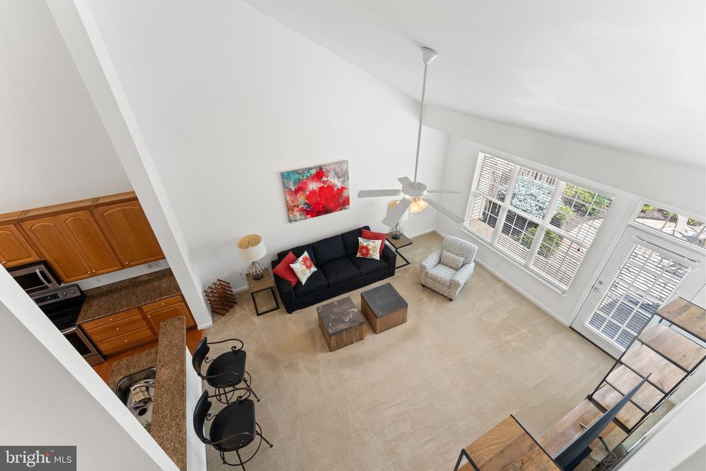 906 CADMUS DRIVE