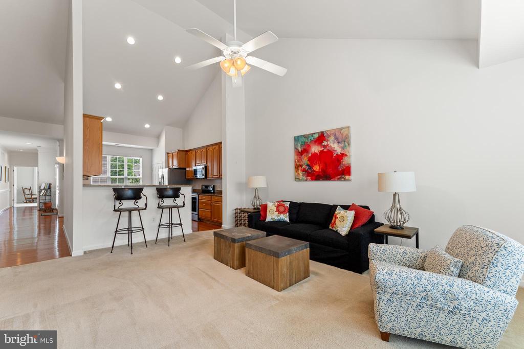 906 CADMUS DRIVE