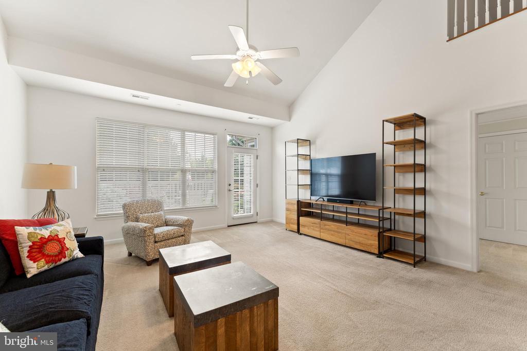 906 CADMUS DRIVE