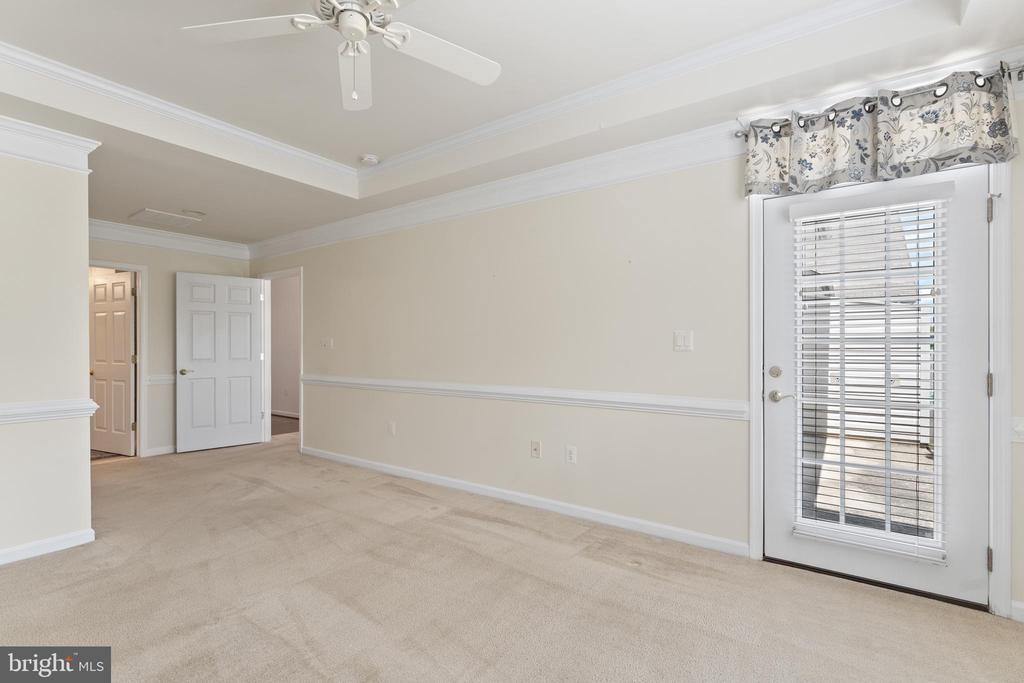 906 CADMUS DRIVE