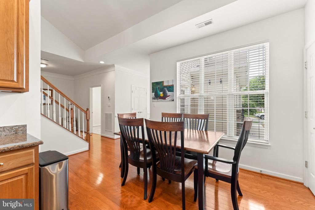 906 CADMUS DRIVE