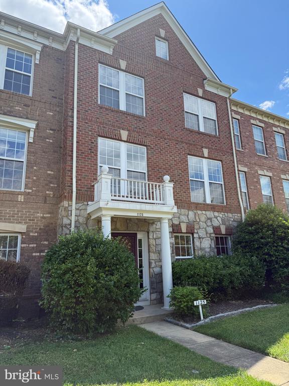 1125 HAMPTON STREET