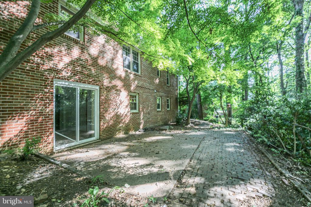 207 WILDERNESS LANE