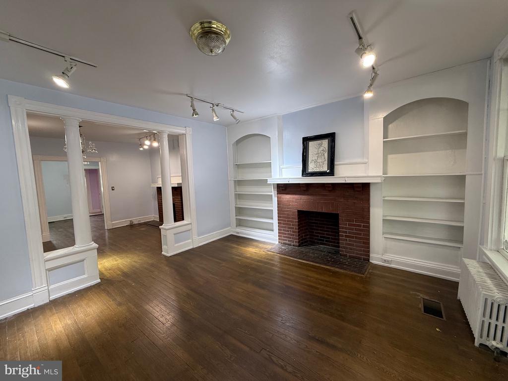 606 CAROLINE STREET