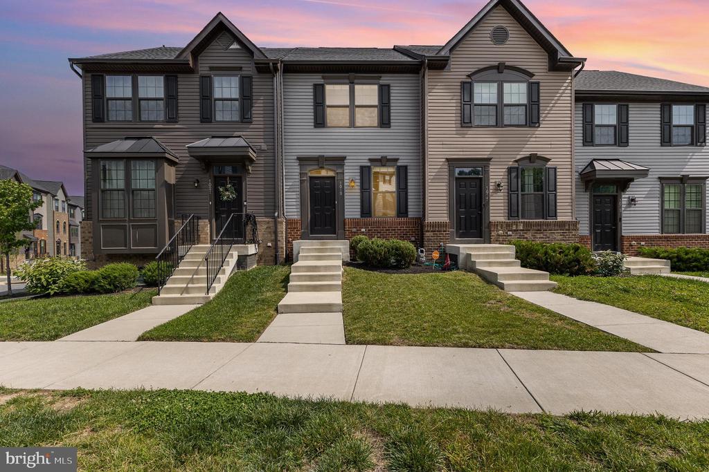 1019 RAMPART DRIVE