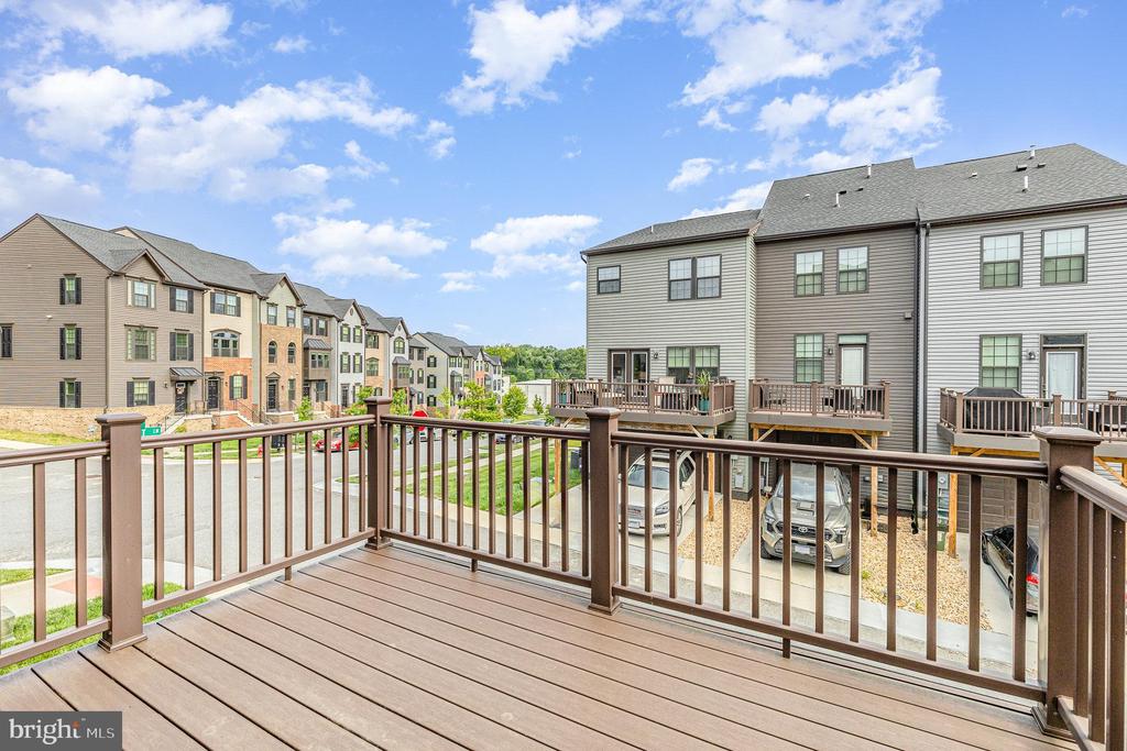 1019 RAMPART DRIVE