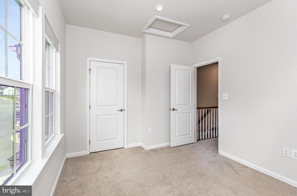 1019 RAMPART DRIVE
