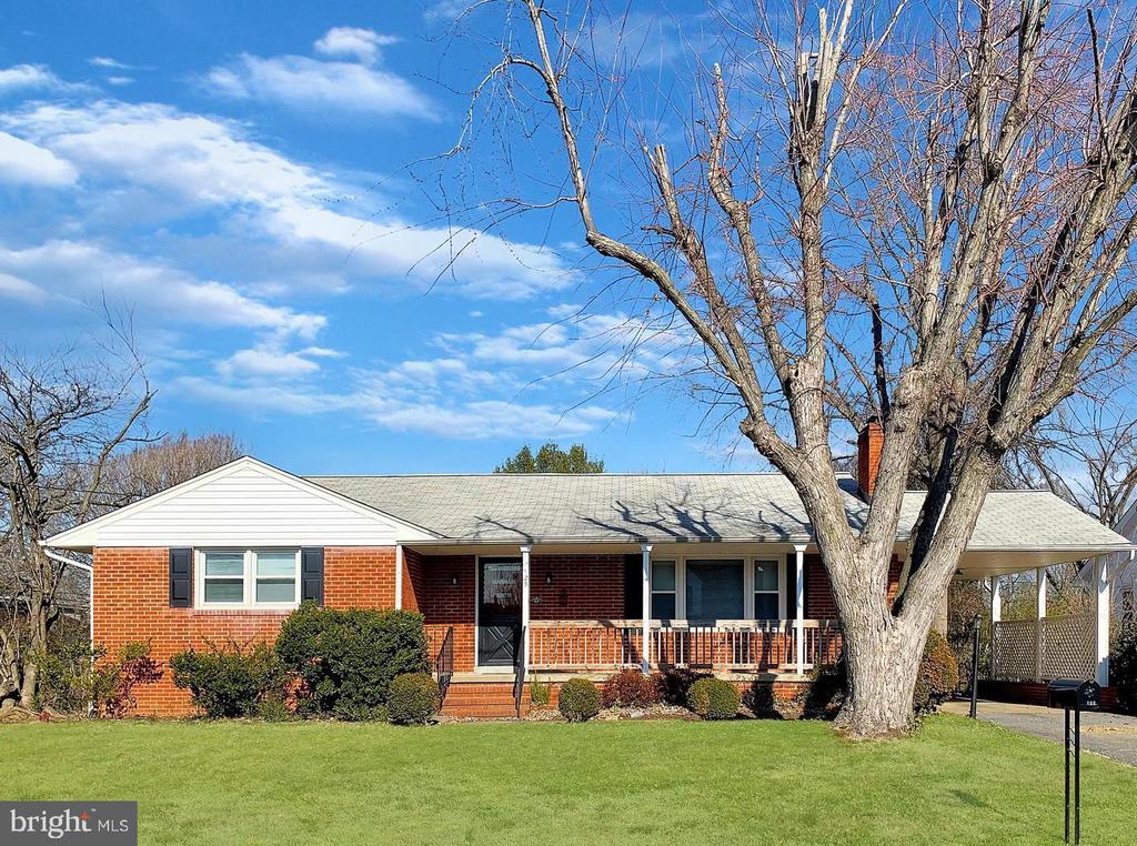 125 HILLCREST DRIVE